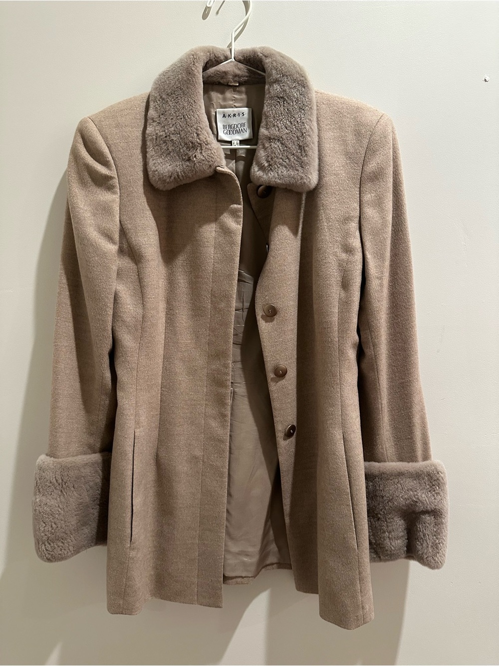 Akris Bergdorf Goodman Beige Teddy-Collar Cashmere Blend Jacket